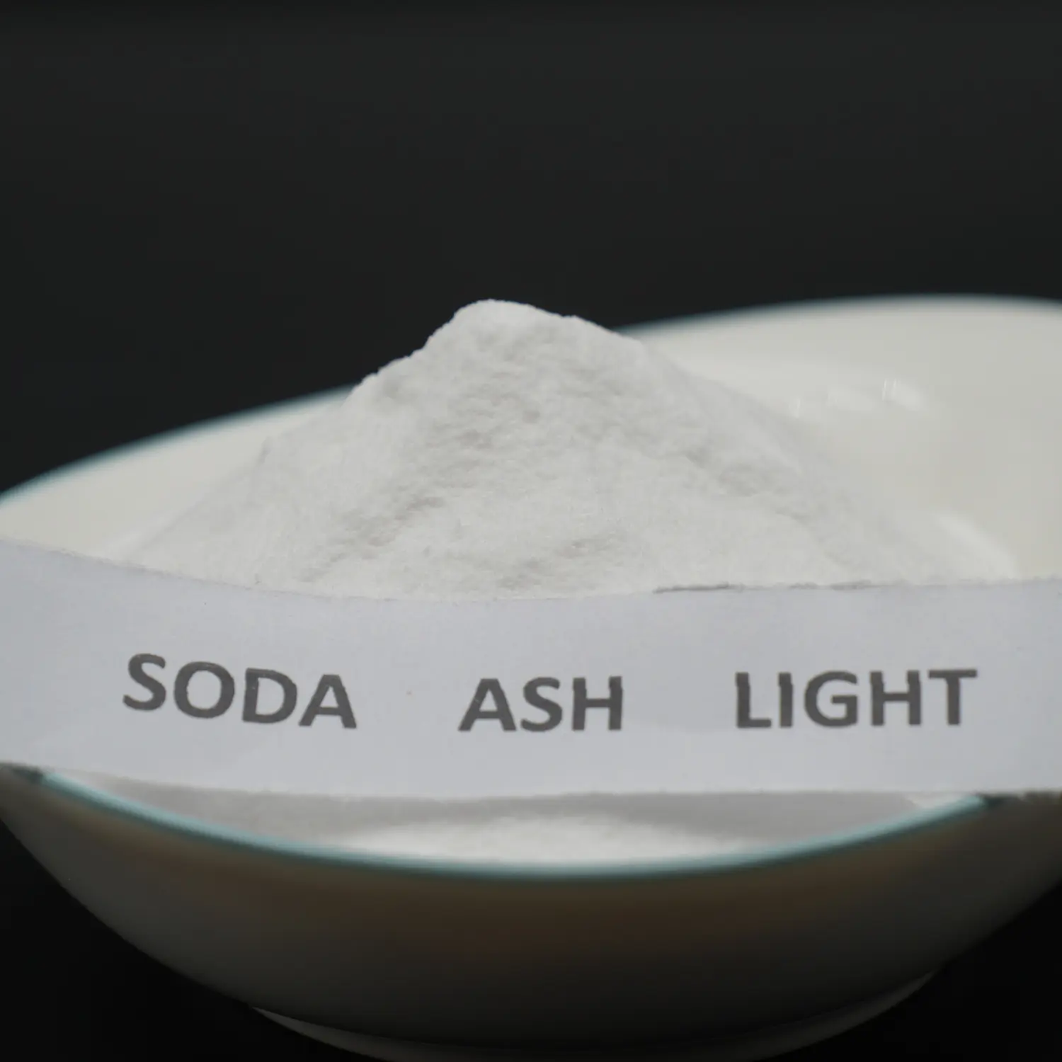 Light Soda Ash — fine white Na2CO3 powder close-up — Shandong Guowei Chemical